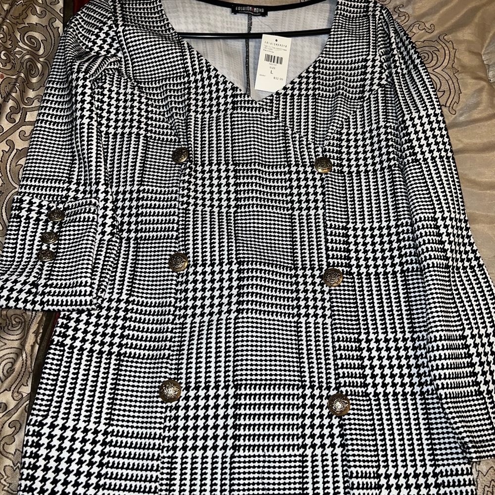 Black and white, size Large, new with tags